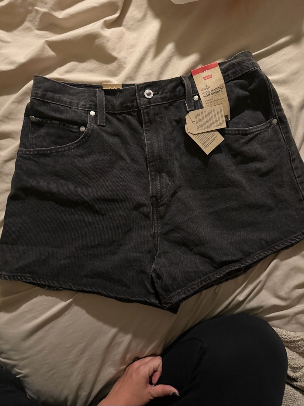 NWT Levi’s SilverTab High Waisted Mom Shorts Black Size 33 A3701 $59.50